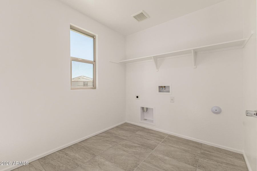 21 - Crescent Moon 46800