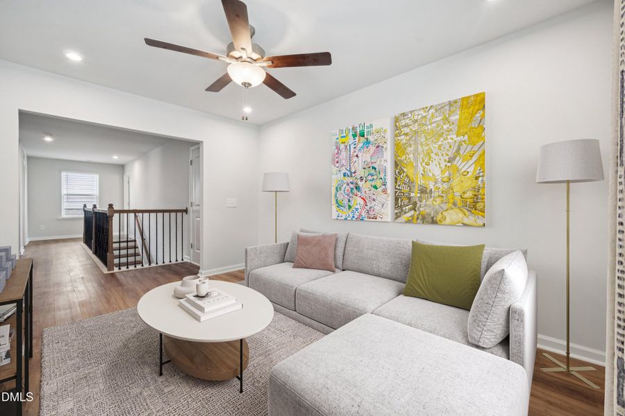 S_CLT_SIL_Idlewild_INT_FLX