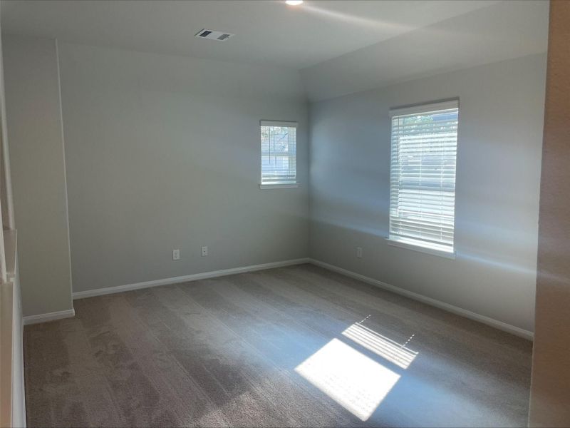 Spacious, unfurnished interior of a new home in River's Edge, Conroe (Image 19). Spacious, unfurnished interior of a new home in River's Edge, Conroe (Image 19).