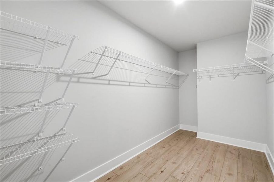 Spacious, unfurnished interior of a new home in Hunters Creek, Flowery Branch (Image 15).