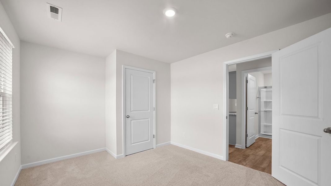 Spacious, unfurnished interior of a new home in Fishel Village, Winston-Salem (Image 16).