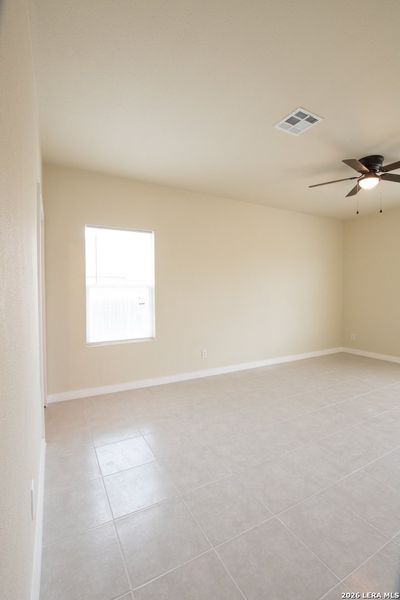 Spacious, unfurnished interior of a new home in , New Braunfels (Image 20).