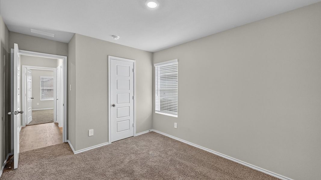 Spacious, unfurnished interior of a new home in Lankford Farms, Cleburne (Image 18).
