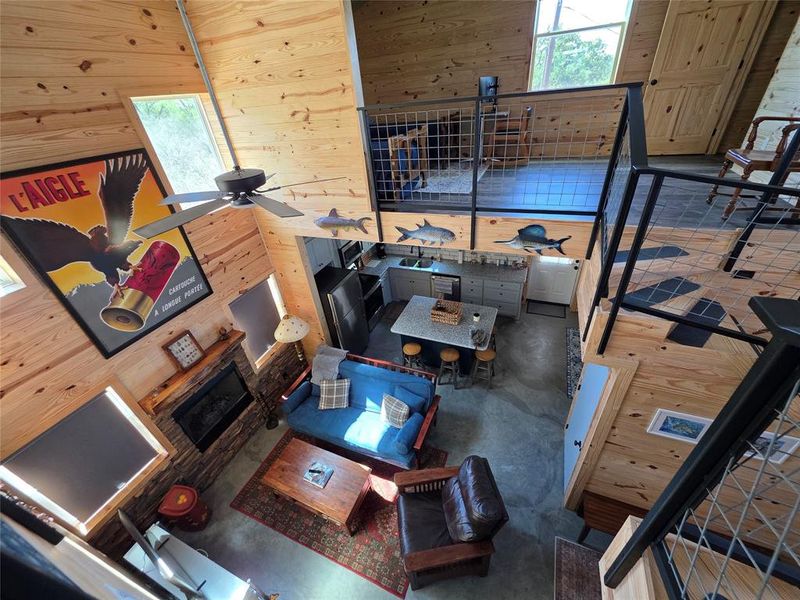 Community amenities in , San Saba (Image 9).