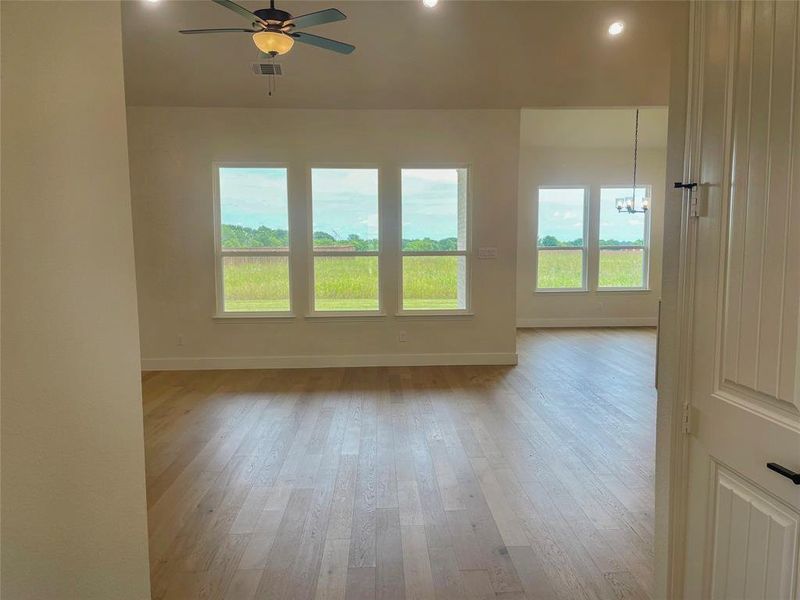 Spacious, unfurnished interior of a new home in , Waxahachie (Image 12).