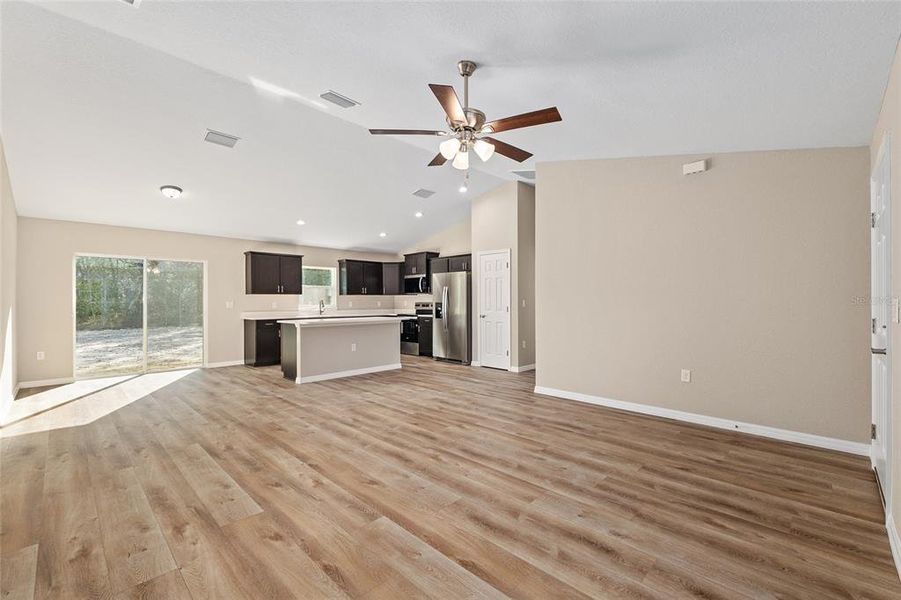 Spacious, unfurnished interior of a new home in , Dunnellon (Image 18). Spacious, unfurnished interior of a new home in , Dunnellon (Image 18).