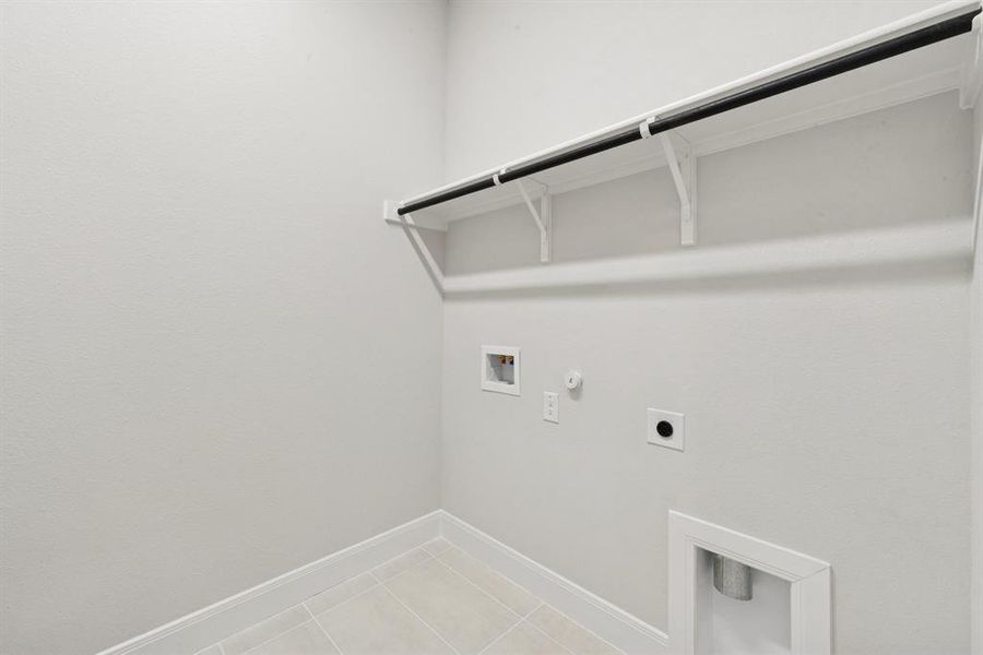 Spacious, unfurnished interior of a new home in South Pointe  Cottage Series, Mansfield (Image 23).