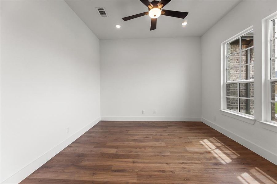 Spacious, unfurnished interior of a new home in King Crossing Estates, Van Alstyne (Image 34).