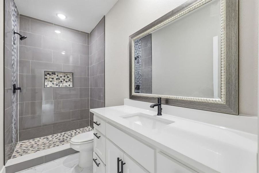 Furnished interior view inside a new home in , Terrell (Image 10).