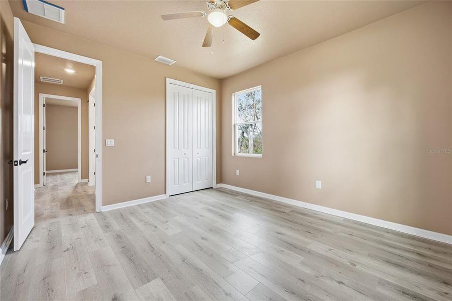 Spacious, unfurnished interior of a new home in , Ocala (Image 17).