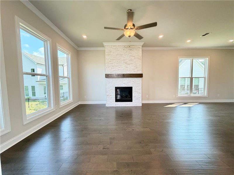Spacious, unfurnished interior of a new home in Palisades Single Family, Cumming (Image 27).