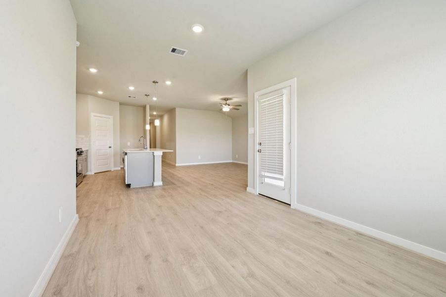 Photo is not of the actual home, but is an inspirational photo of builder’s model home and may depict options, furnishings, and/or decorator features that are not included Photo is not of the actual home, but is an inspirational photo of builder’s model home and may depict options, furnishings, and/or decorator features that are not included