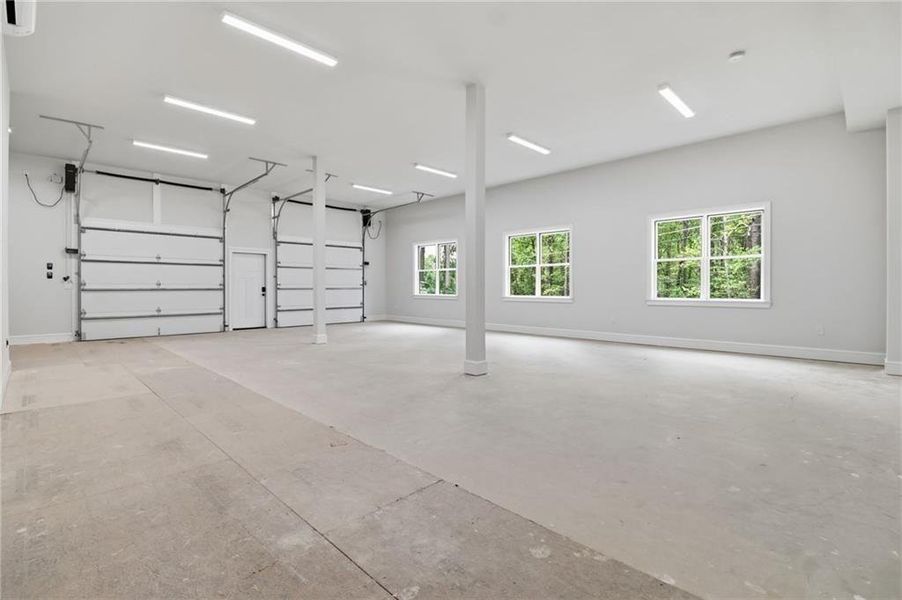 Spacious, unfurnished interior of a new home in , Acworth (Image 28).