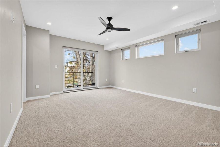 Spacious, unfurnished interior of a new home in , Denver (Image 42).