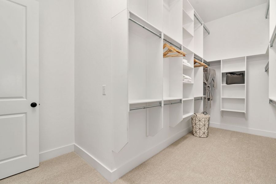 Plan 1685 Main Closet Representative Photo