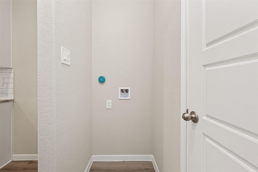 Spacious, unfurnished interior of a new home in Woodland Lakes, Houston (Image 25).