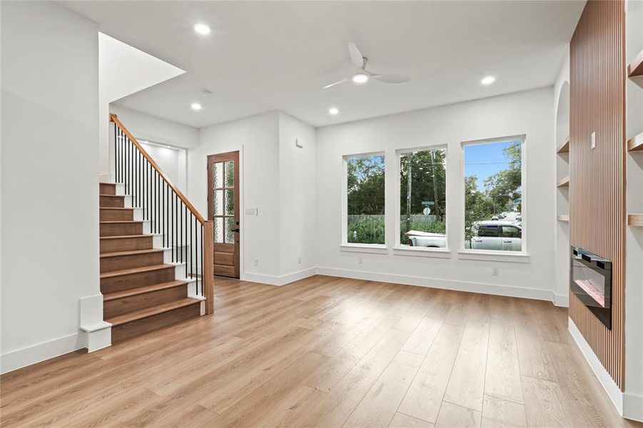 Spacious, unfurnished interior of a new home in , Dallas (Image 13).