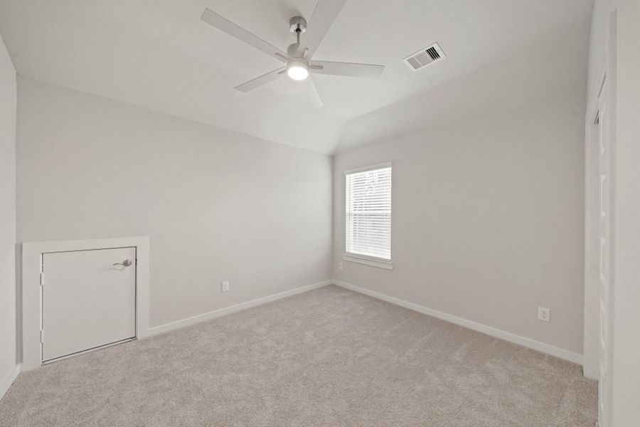 Spacious, unfurnished interior of a new home in Barton Creek Ranch, Conroe (Image 17). Spacious, unfurnished interior of a new home in Barton Creek Ranch, Conroe (Image 17).