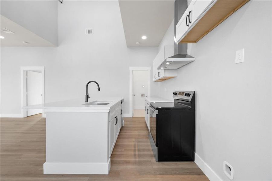 Furnished interior view inside a new home in , Granbury (Image 8).