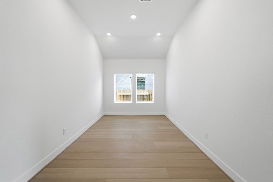 Spacious, unfurnished interior of a new home in Sunfield, Buda (Image 24). Spacious, unfurnished interior of a new home in Sunfield, Buda (Image 24).