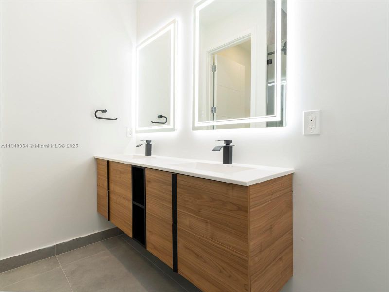 Furnished interior view inside a new home in , Fort Lauderdale (Image 13).