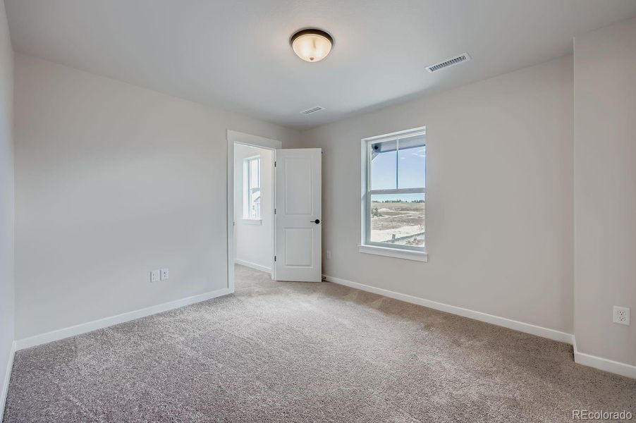 Spacious, unfurnished interior of a new home in Timber Ridge, Colorado Springs (Image 13).