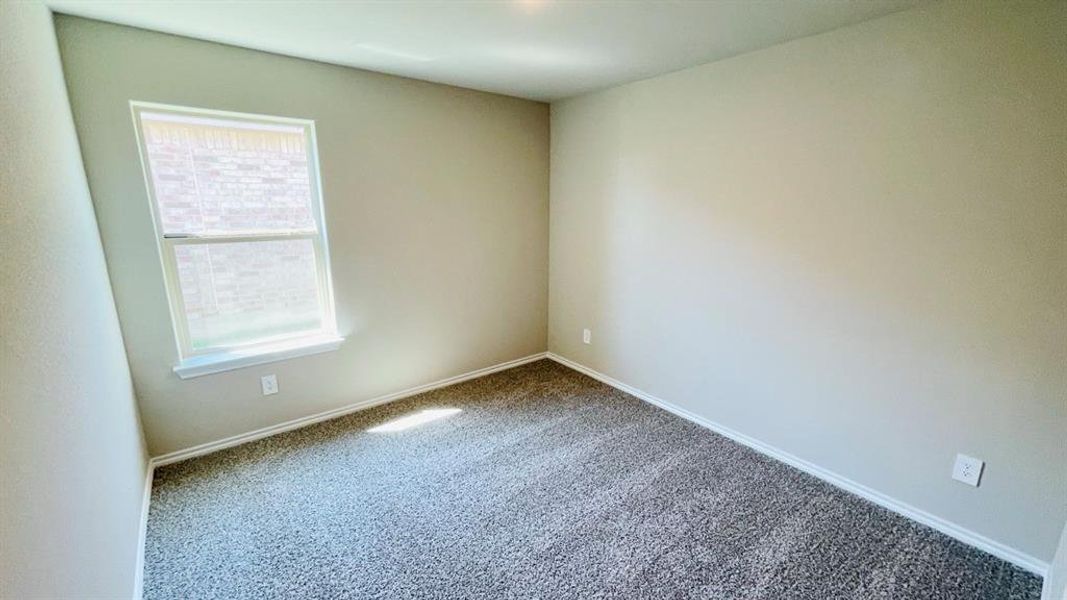 Spacious, unfurnished interior of a new home in Sunnycreek, Fort Worth (Image 10). Spacious, unfurnished interior of a new home in Sunnycreek, Fort Worth (Image 10).