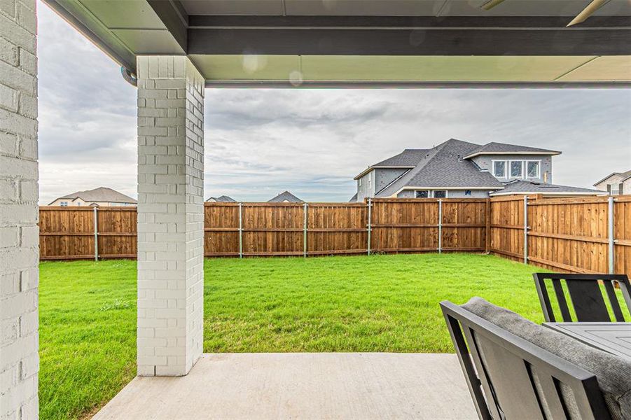 Exterior details and patio area of a home in Ten Mile Creek, Celina (Image 22).