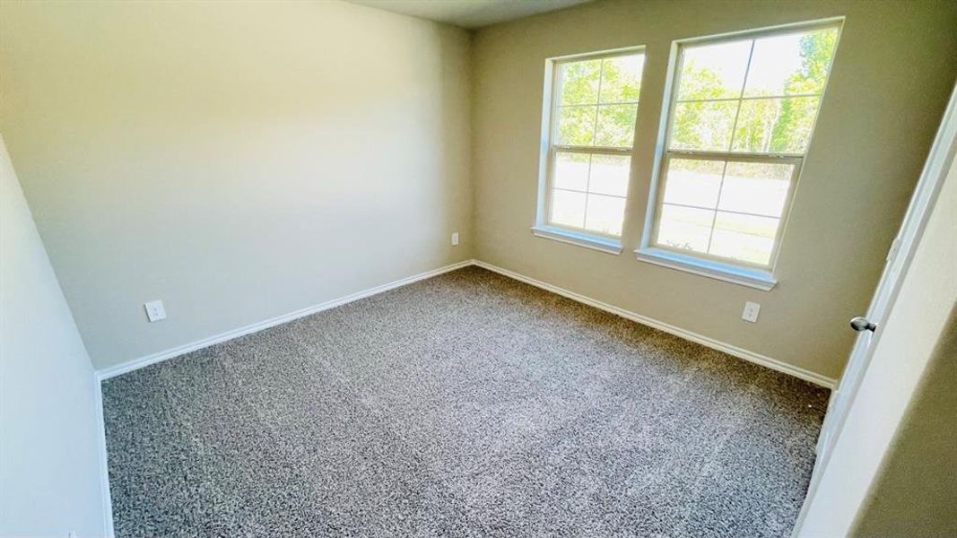 Spacious, unfurnished interior of a new home in Sunnycreek, Fort Worth (Image 12). Spacious, unfurnished interior of a new home in Sunnycreek, Fort Worth (Image 12).