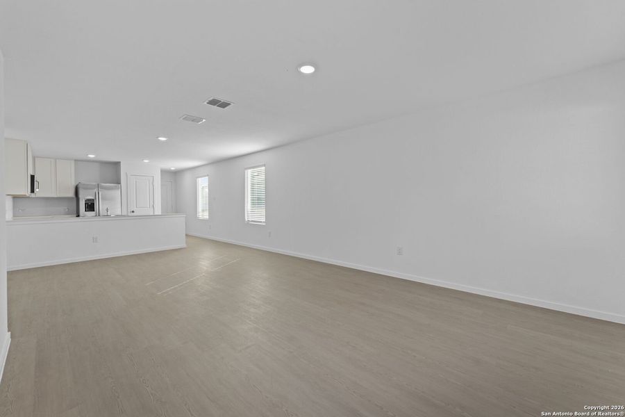 Spacious, unfurnished interior of a new home in Torian Village: Belmar Collection, San Antonio (Image 11).