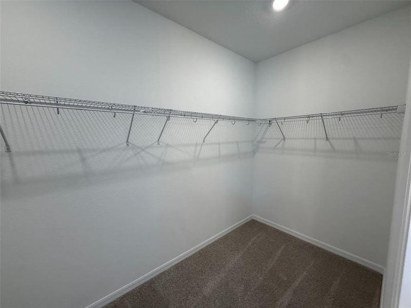 Spacious, unfurnished interior of a new home in , Mount Dora (Image 18).