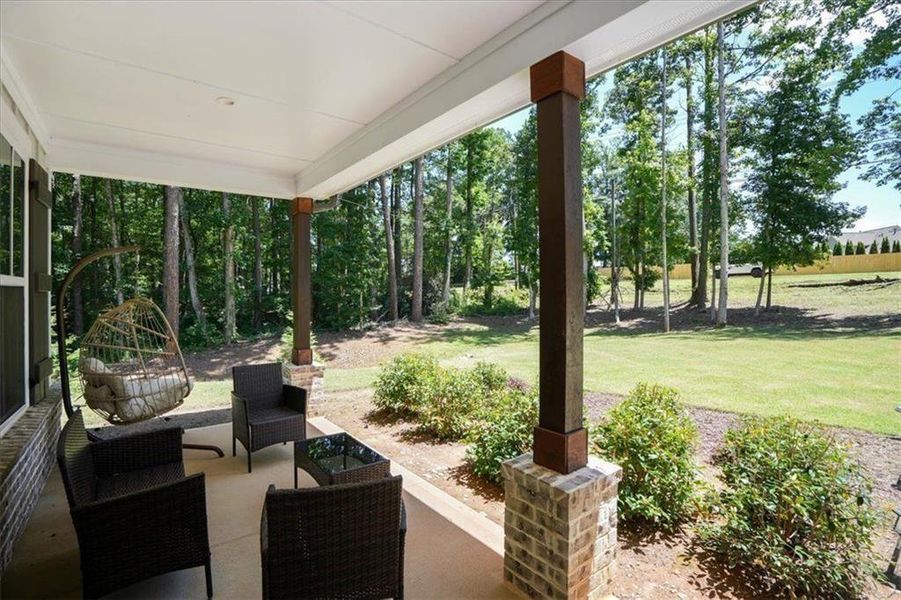 Exterior details and patio area of a home in , Acworth (Image 30).