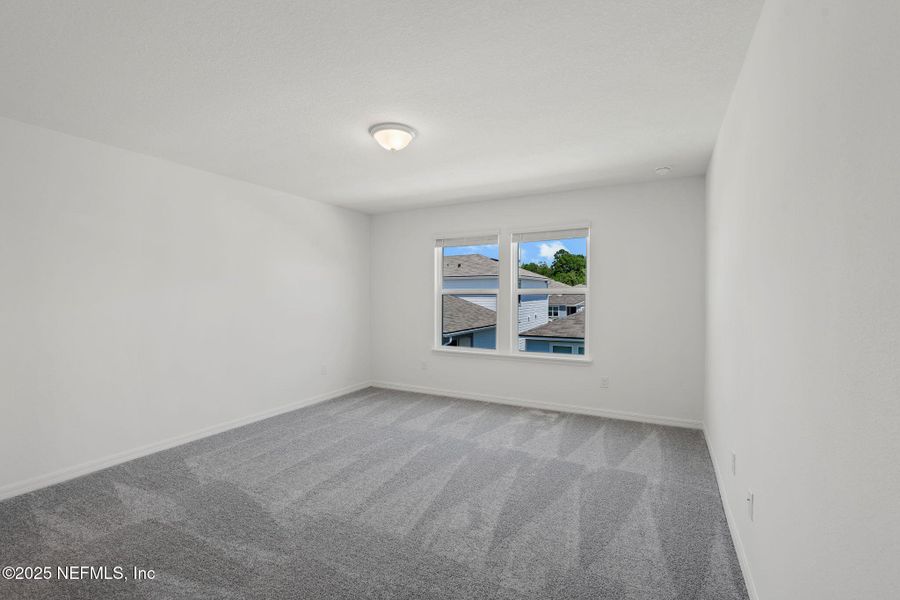 Spacious, unfurnished interior of a new home in Wells Landing, Jacksonville (Image 8).