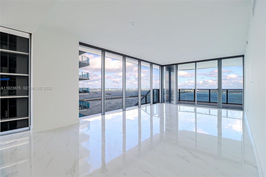 Spacious, unfurnished interior of a new home in , Miami (Image 57).