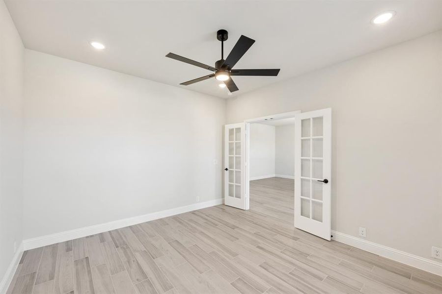 Spacious, unfurnished interior of a new home in Villages of Walnut Grove, Midlothian (Image 20).