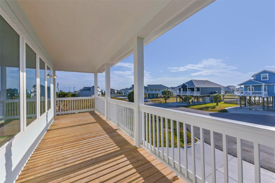Exterior details and patio area of a home in , Galveston (Image 29).