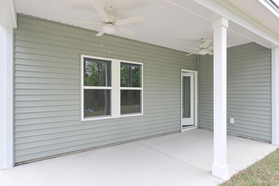 Exterior details and patio area of a home in Jordan Grove, Conway (Image 20).