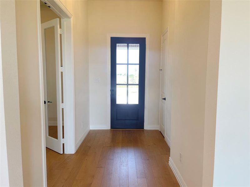 Spacious, unfurnished interior of a new home in The Ranch at Stone Hill, Waxahachie (Image 7).