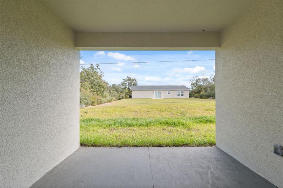 Exterior details and patio area of a home in , Ocala (Image 4).