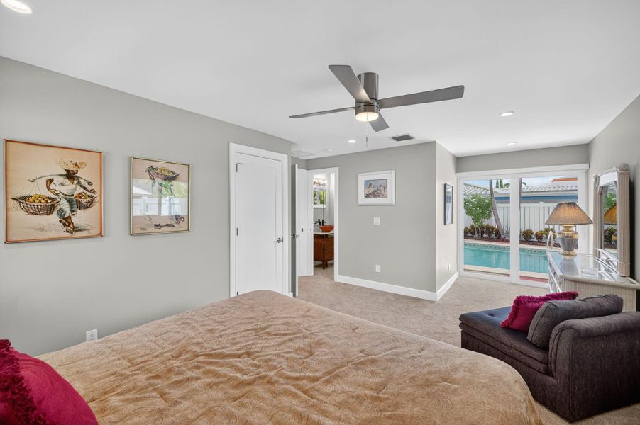Furnished interior view inside a new home in , Fort Lauderdale (Image 47).