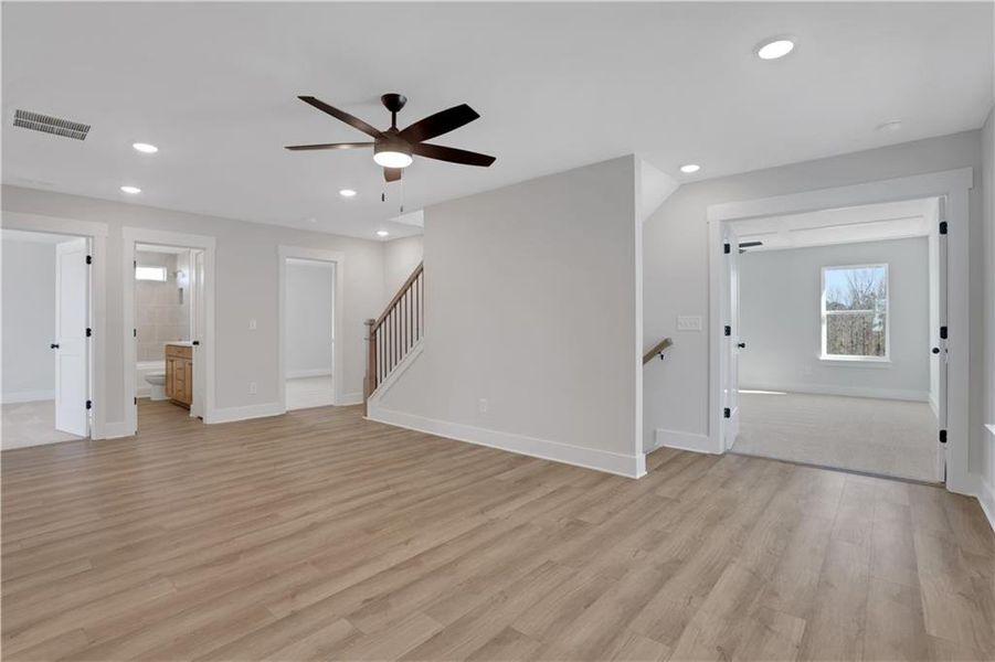 Spacious, unfurnished interior of a new home in Twin Lakes, Hoschton (Image 39).