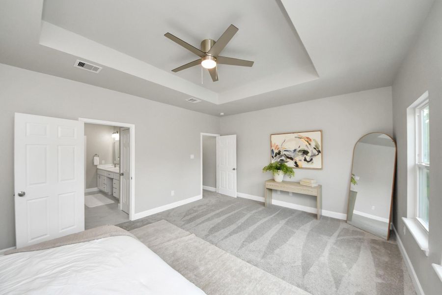 Spacious, unfurnished interior of a new home in , Houston (Image 19).