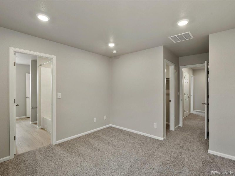 Spacious, unfurnished interior of a new home in Buffalo Highlands: The Canyon Collection, Commerce City (Image 34). Spacious, unfurnished interior of a new home in Buffalo Highlands: The Canyon Collection, Commerce City (Image 34).