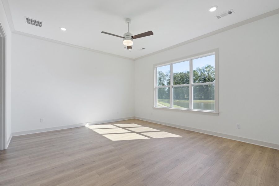 Spacious, unfurnished interior of a new home in Lockwood, Collierville (Image 20).