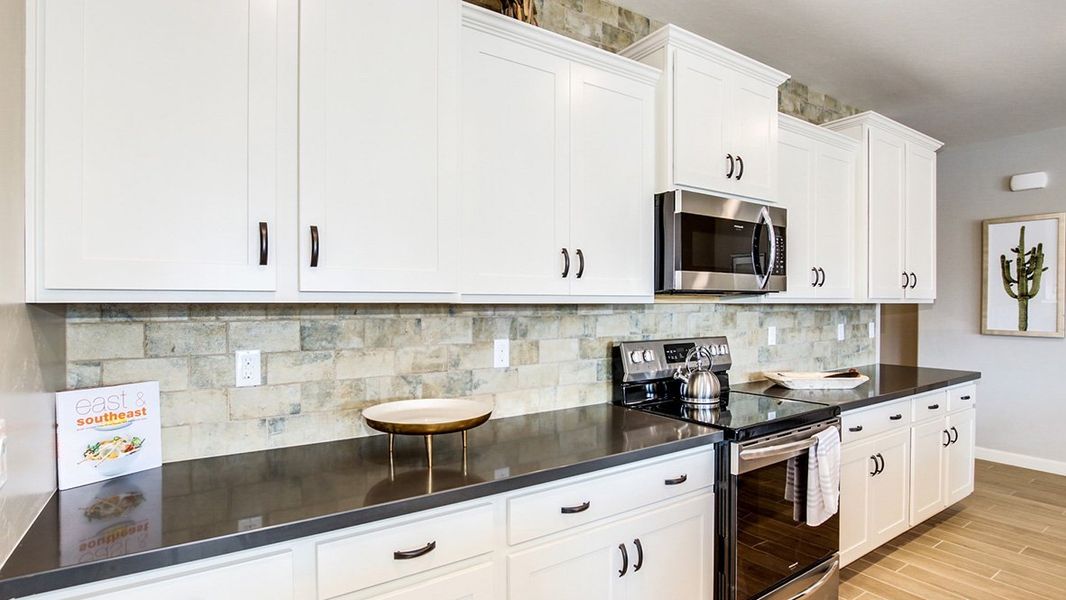 Representative furnished interior of a home built from the Citrine - Plan 5042 by D.R. Horton in Sycamore Vista, Vail (Image 15). Representative furnished interior of a home built from the Citrine - Plan 5042 by D.R. Horton in Sycamore Vista, Vail (Image 15).