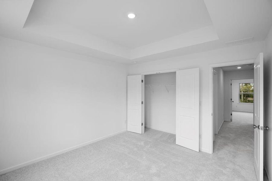 Spacious, unfurnished interior of a new home in Hampton Trace, Marietta (Image 13).