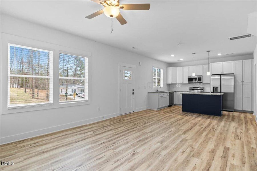 07-938 Jasmine - Open Peek Media-7