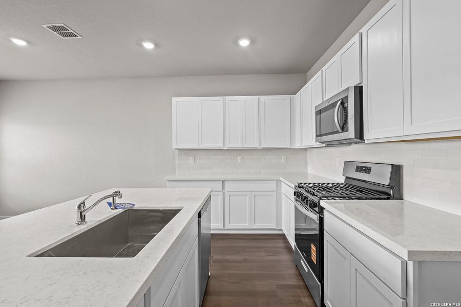 Furnished interior view inside a new home in Summerlin, San Antonio (Image 8).