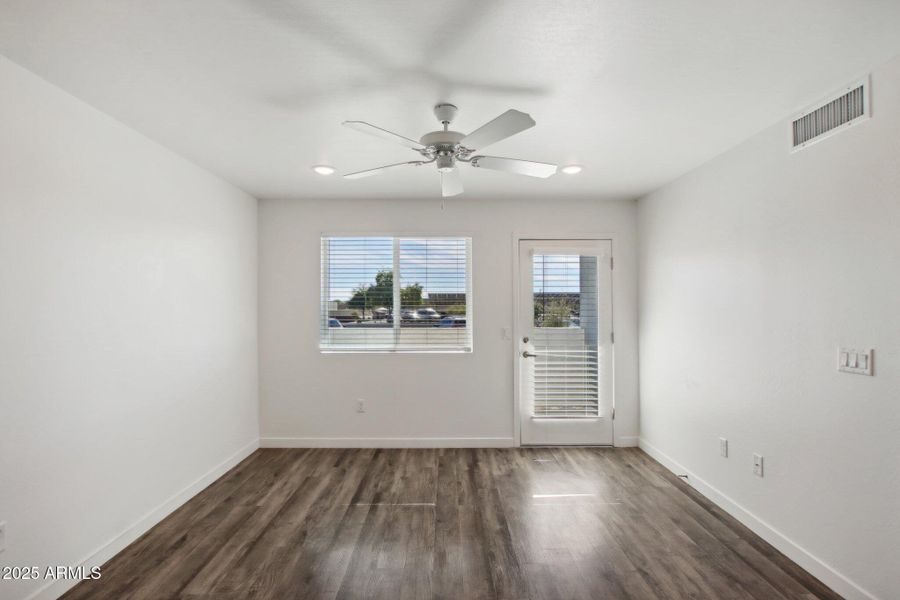 12945 W Greenway Rd h108-011 12945 W Greenway Rd h108-011