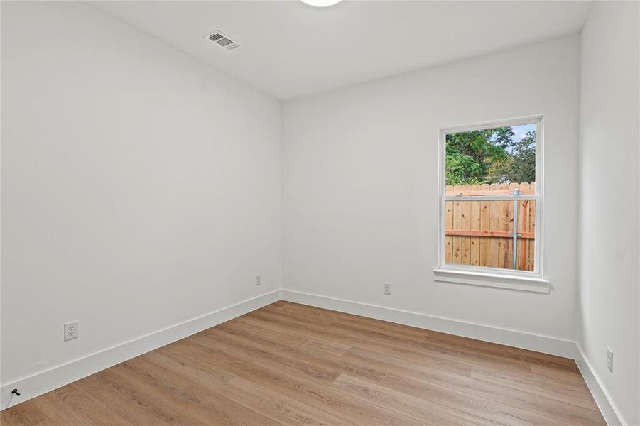 Spacious, unfurnished interior of a new home in , Dallas (Image 13).